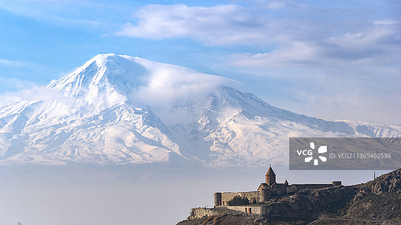 亚美尼亚 修道院 雪山图片素材