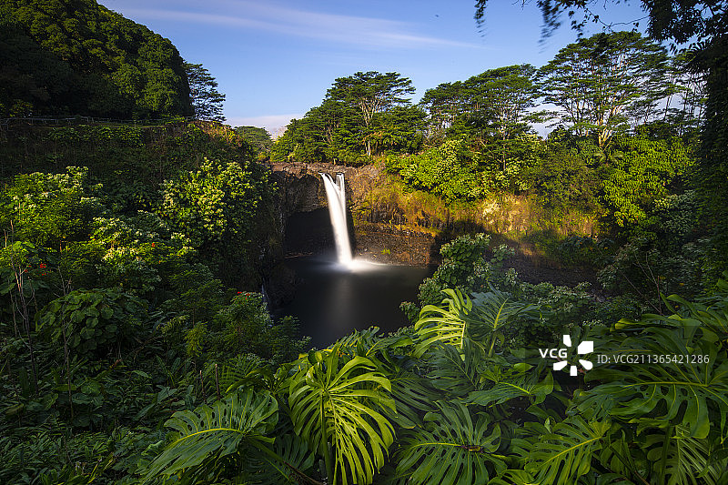 夏威夷瀑布图片素材