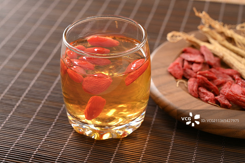 传统中医药食同源食疗浸泡药酒图片素材