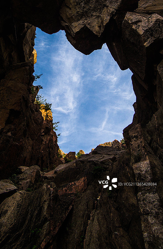 泰山徂徕山遥相呼应图片素材