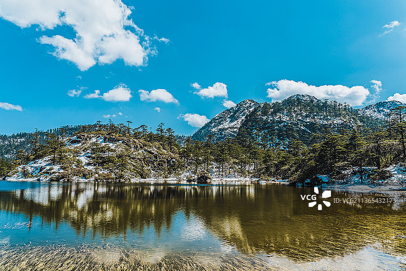 西昌螺髻山仙草湖风光图片素材