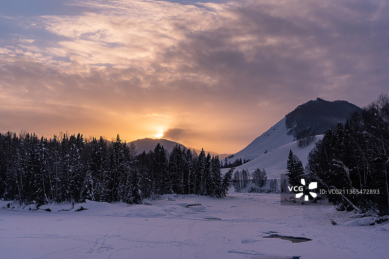 禾木桥的日落图片素材