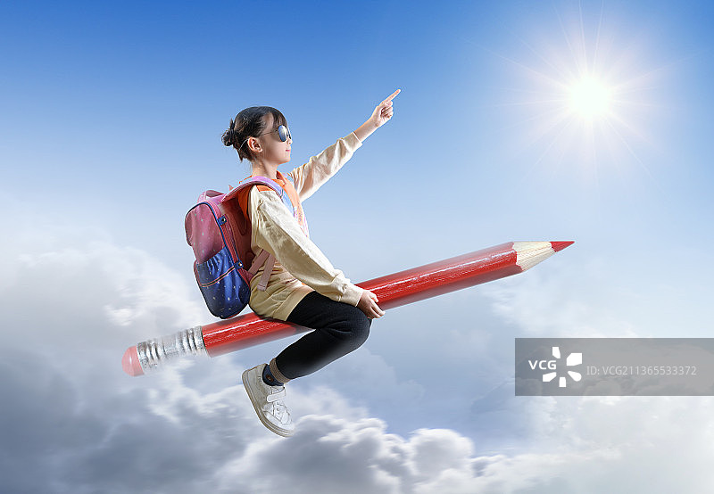 飞翔的魔法铅笔儿童图片素材