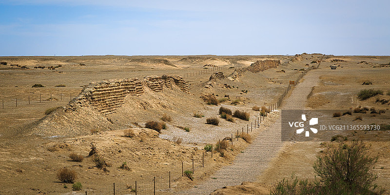 甘肃玉门关和汉长城遗址图片素材
