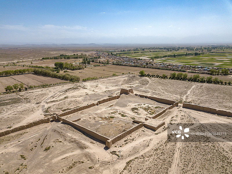 航拍甘肃省张掖市高台县骆驼城汉唐遗址图片素材