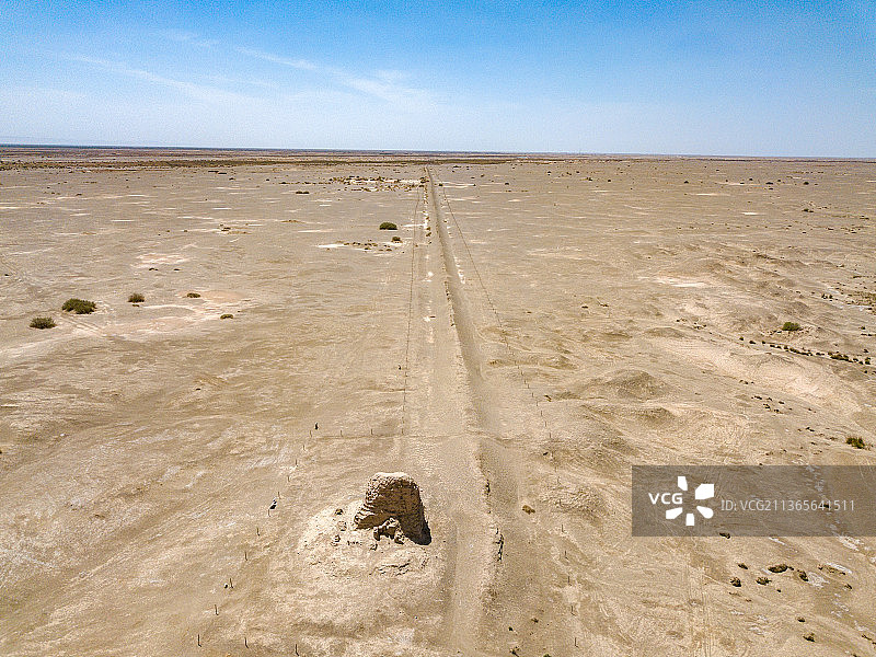 甘肃玉门关汉代长城遗址图片素材
