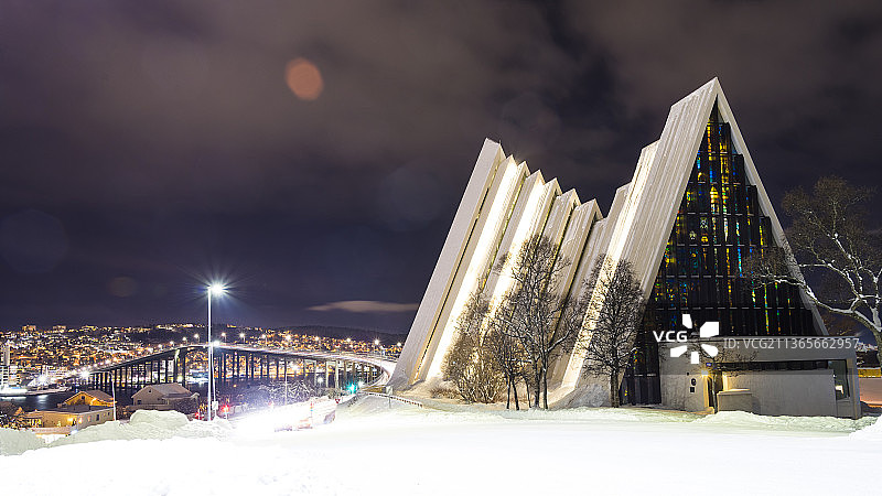 特罗姆瑟｜夜色静谧雪镇图片素材