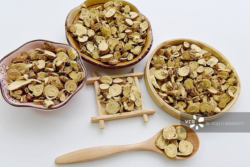 中草药中药加工传统中药材苦参图片素材