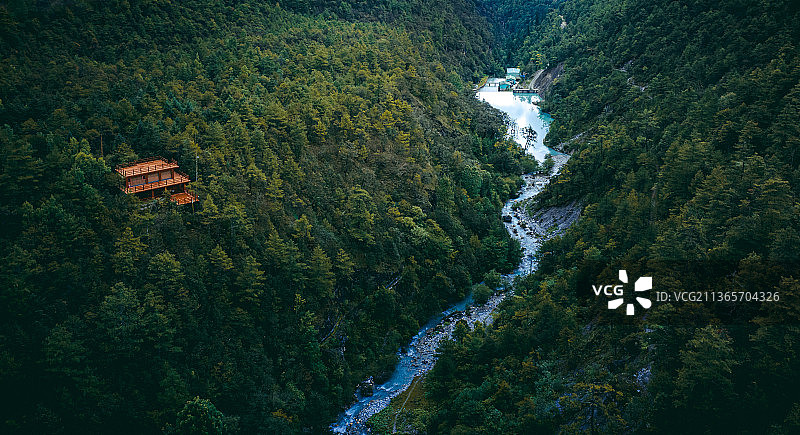 航拍山林寺庙图片素材