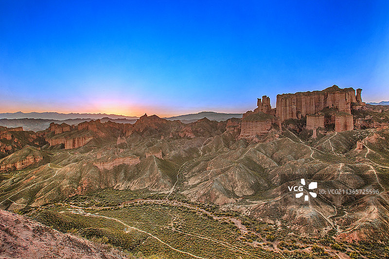 甘肃张掖肃南冰沟丹霞落日图片素材