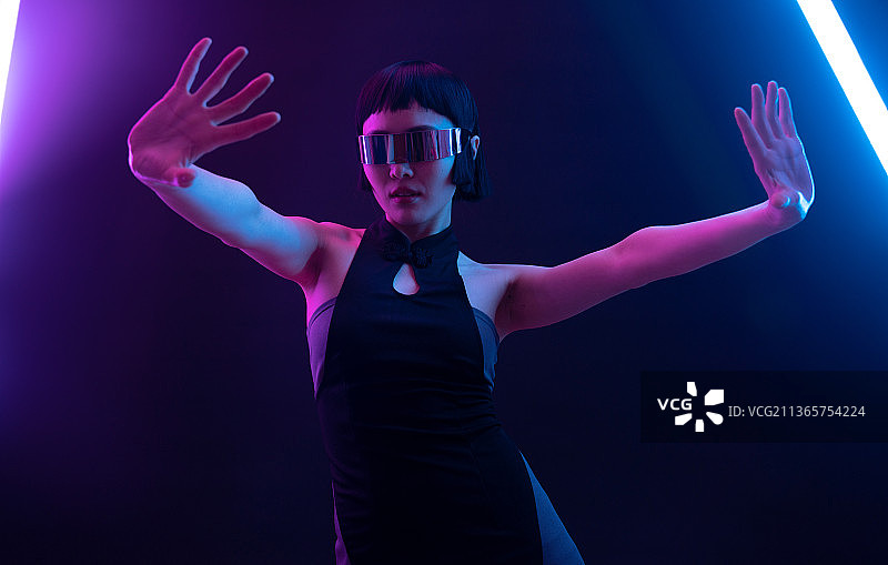 元宇宙美少女图片素材