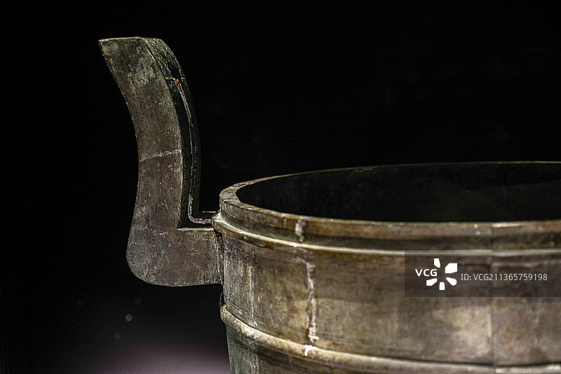 湖北省博物馆华章重现曾世家文物春秋战国青铜器编钟鼎尊图片素材