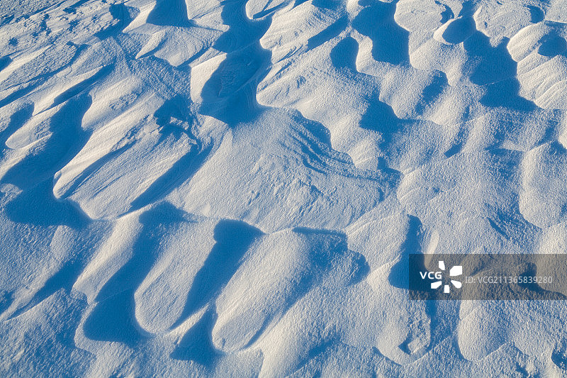 冬天雪地纹理，雪地线条，雪背景图片素材