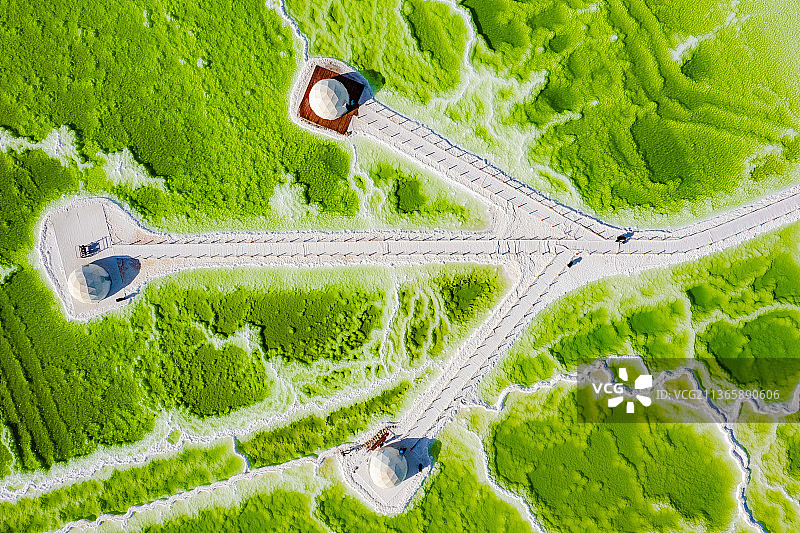 青海海西 格尔木 察尔汗盐湖风光风景航拍 2021年07月27日图片素材