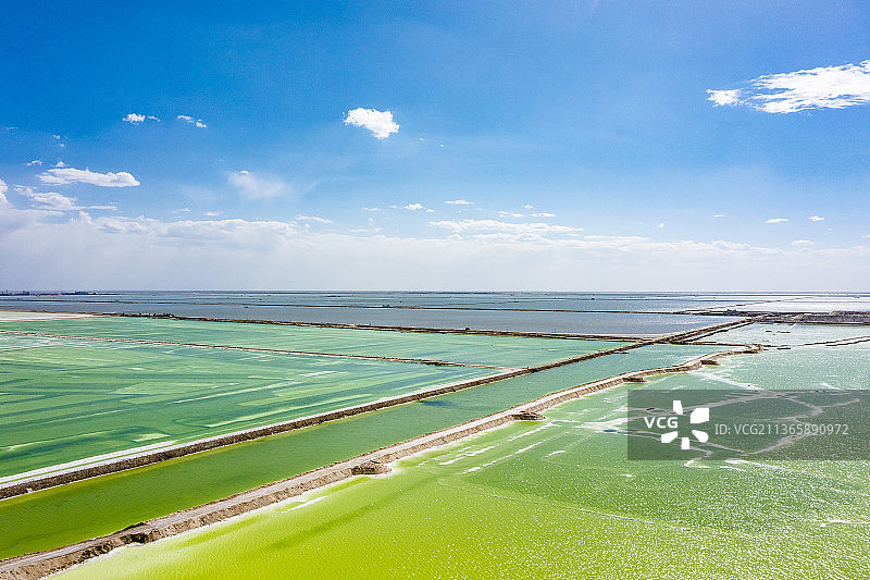 青海海西 格尔木 察尔汗盐湖风光风景航拍 2021年07月27日  察尔汗盐湖位于青海省格尔木市图片素材