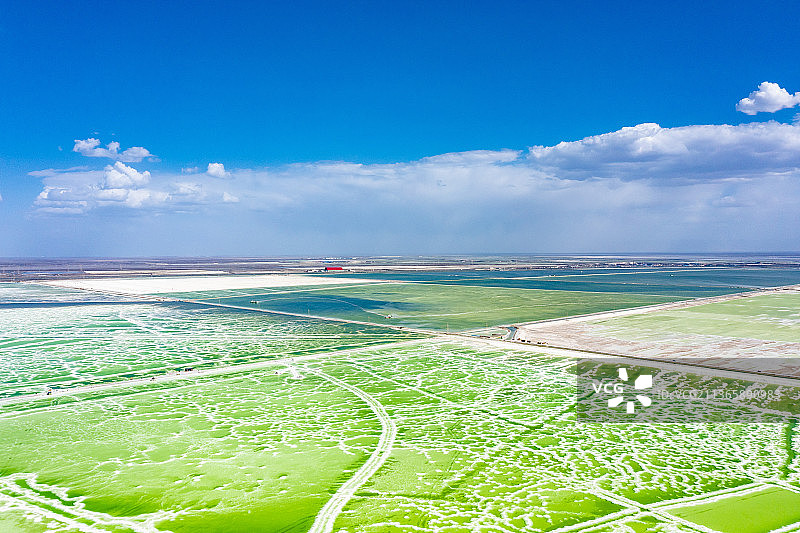 青海海西 格尔木 察尔汗盐湖风光风景航拍 2021年07月27日  察尔汗盐湖位于青海省格尔木市图片素材