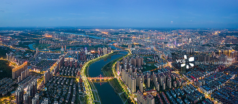 航拍湖南衡阳城市夜景-城市天际线图片素材