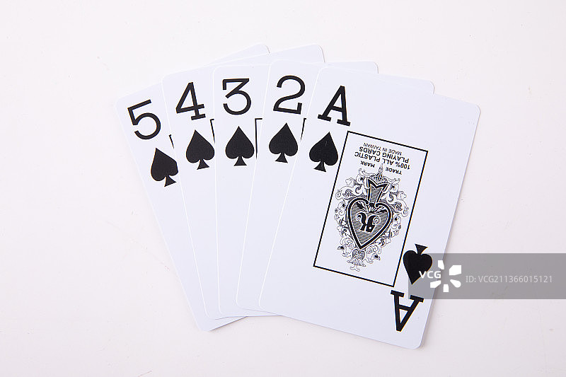 扑克牌一手牌同花顺排列赌博博彩图片素材