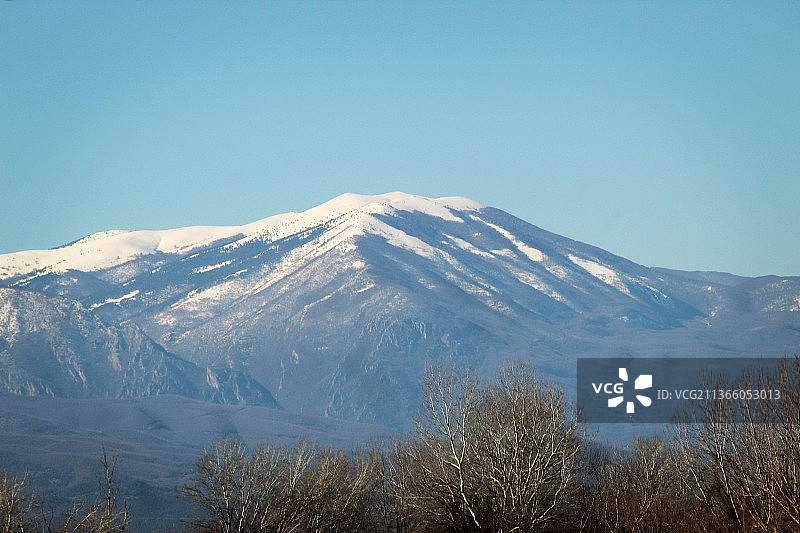 天朗气清的雪山美景图片素材