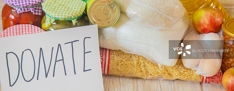 食物和餐盘，带有捐赠文字图片素材