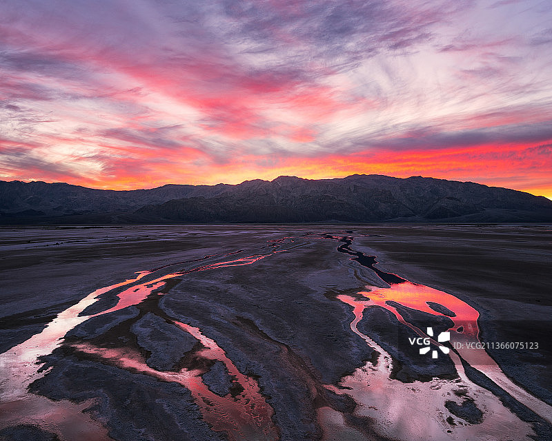 地球的灵魂：火山景观的壮丽景色，炉溪，加利福尼亚州，美国图片素材