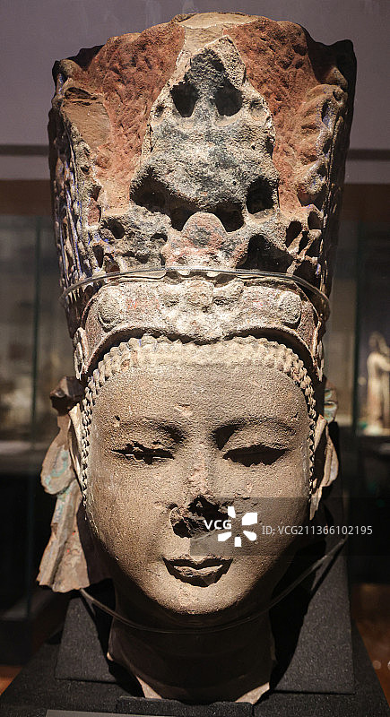 唐代佛教文物：成都出土的菩萨头石像图片素材