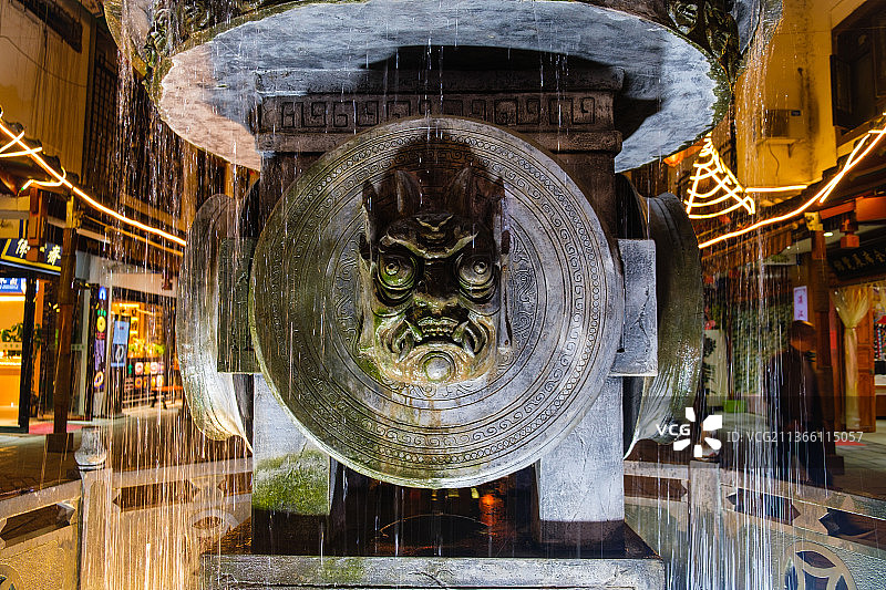 恩施土家女儿城喷泉雕塑图片素材