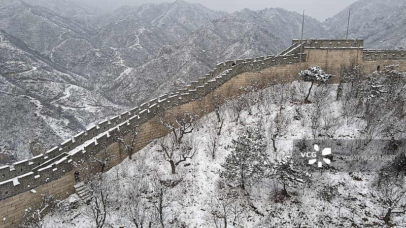雪中水长城图片素材