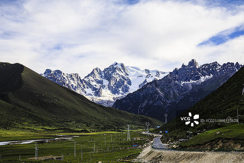 四川甘孜雀儿山图片素材