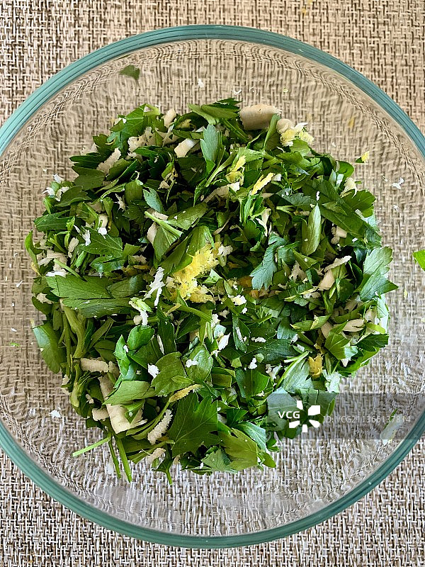 加利福尼亚州伯克利市的碗装叶类蔬菜俯视图图片素材