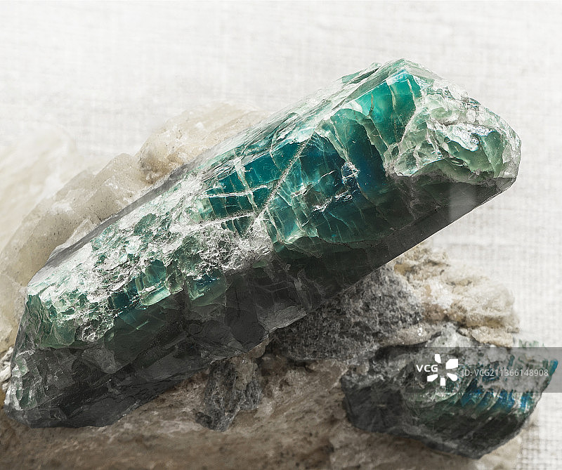 桌子上冰块的特写照片图片素材