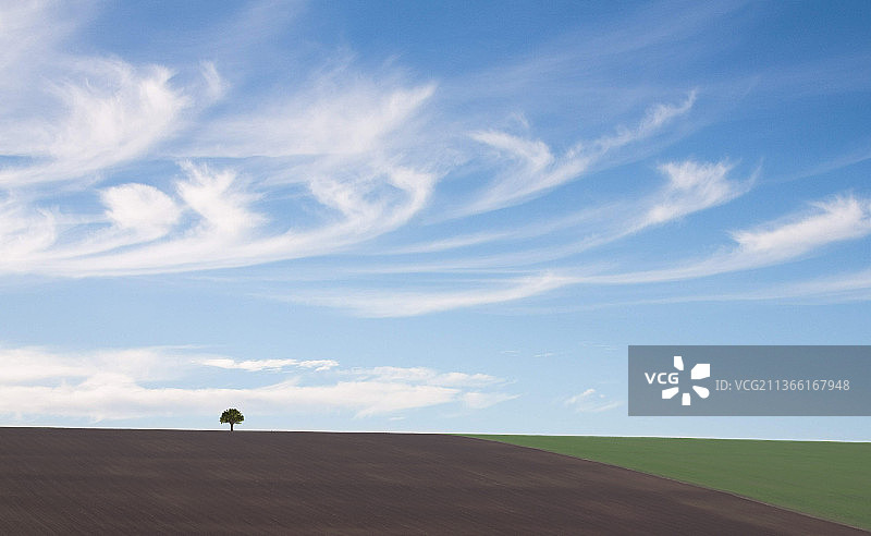 沙漠天空下的景色图片素材