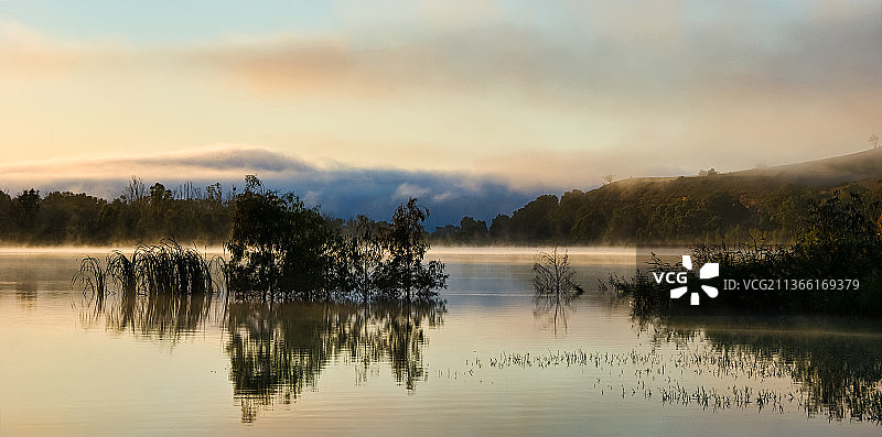 日出时分墨累河风光（澳大利亚南澳大利亚州珀农）图片素材
