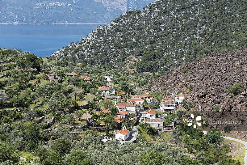 希腊伯罗奔尼撒萨罗尼克群岛梅萨纳半岛凯梅尼科拉火山景观图片素材