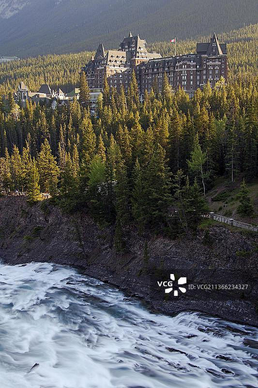 班夫国家公园班夫温泉酒店，加拿大艾伯塔省图片素材