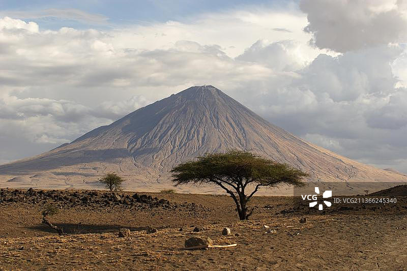 伦盖火山图片素材