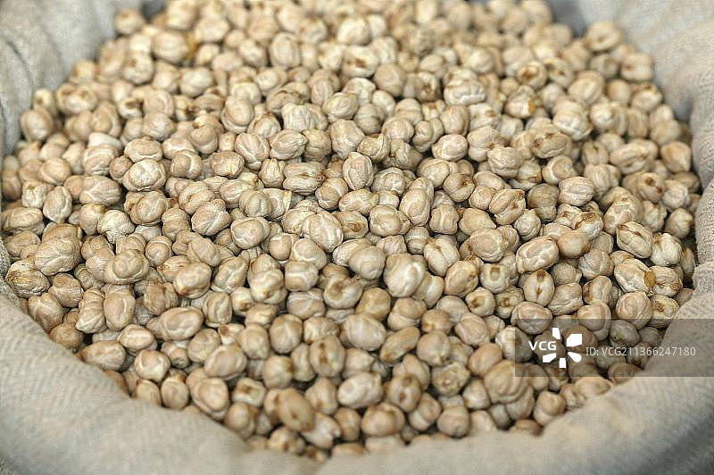 篮子里的鹰嘴豆图片素材