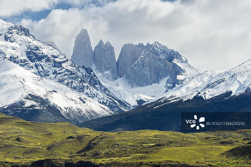 百内国家公园三塔，智利巴塔哥尼亚图片素材