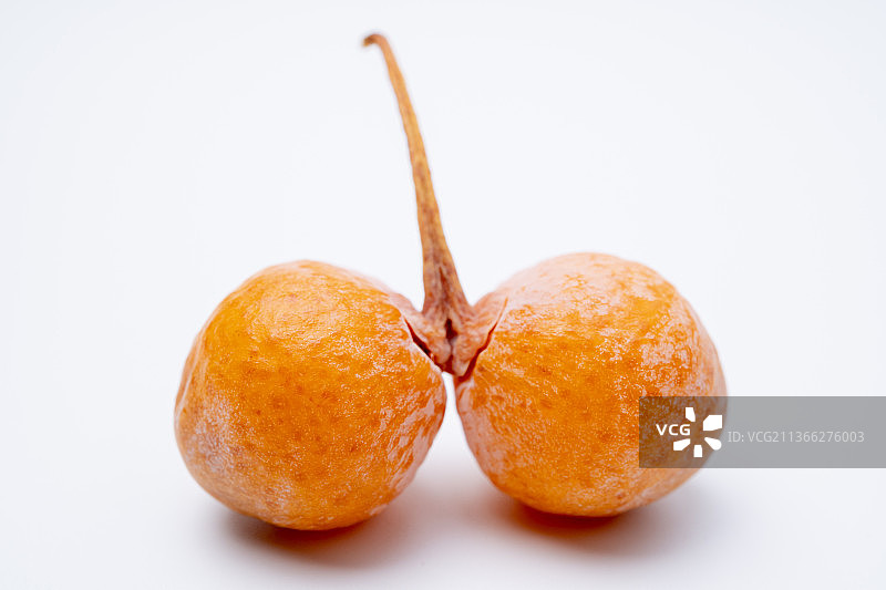 白背景上的杏仁果特写图片素材