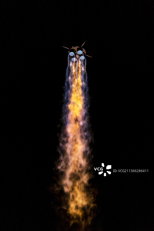 火箭尾焰特写图片素材