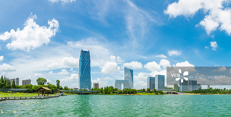 浙江桐乡风光  嘉兴桐乡市区城市建筑风光 桐乡凤凰湖 商务区开发区地标建筑  商务楼 城区环境图片素材