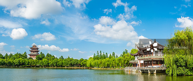 浙江桐乡风光  嘉兴桐乡市区城市建筑风光景点 新世纪公园 江南园林 中式传统园林建筑风光 古建筑景观图片素材
