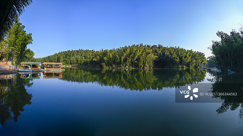 竹海倒影图片素材
