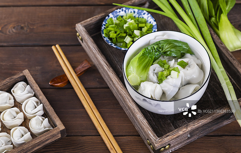 中式传统小吃美食馄饨图片素材