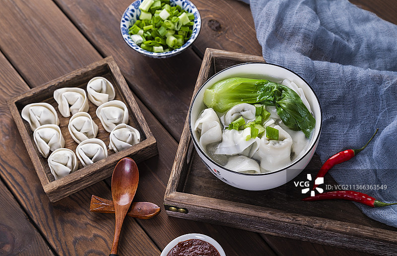 中式传统小吃美食馄饨图片素材