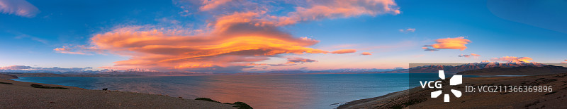 圣湖玛旁雍错图片素材