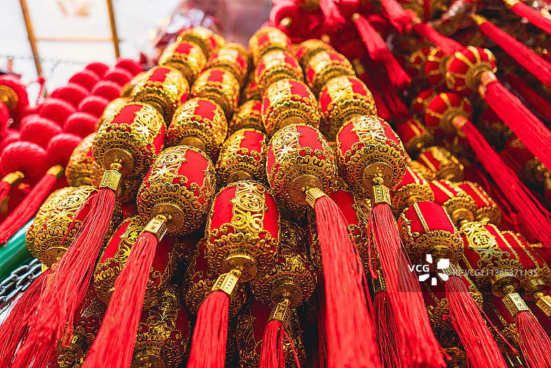 年味征稿 市面上出售的彩色灯笼装饰特写图片素材