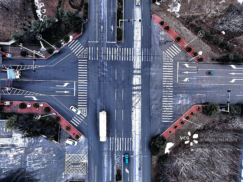 这条路承载了小镇里多少的企业图片素材