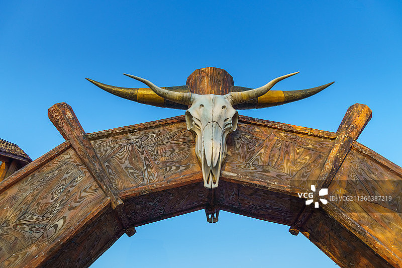 中国贵州贵阳天河潭特色苗族羊头装饰品图片素材