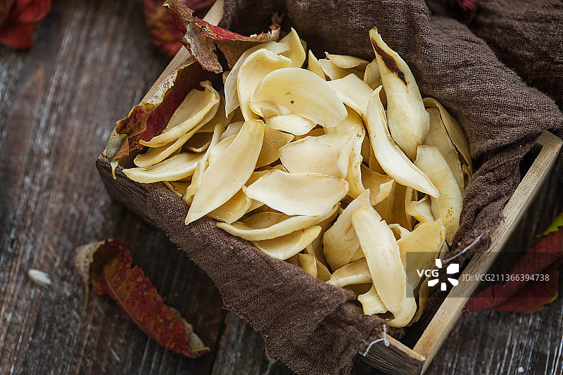 一筐百合干图片素材